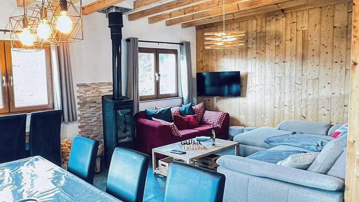 Sapois Ski Chalet | Chalet les 2 Sapins - 10 people - Beds made up, Towels and Housework included