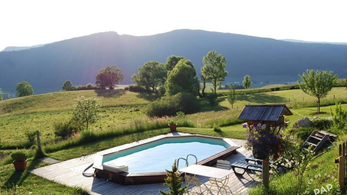 Villard-de-Lans Ski Chalet | Chalet 'Les Castors' with Mountain View, Private Pool and Wi-Fi