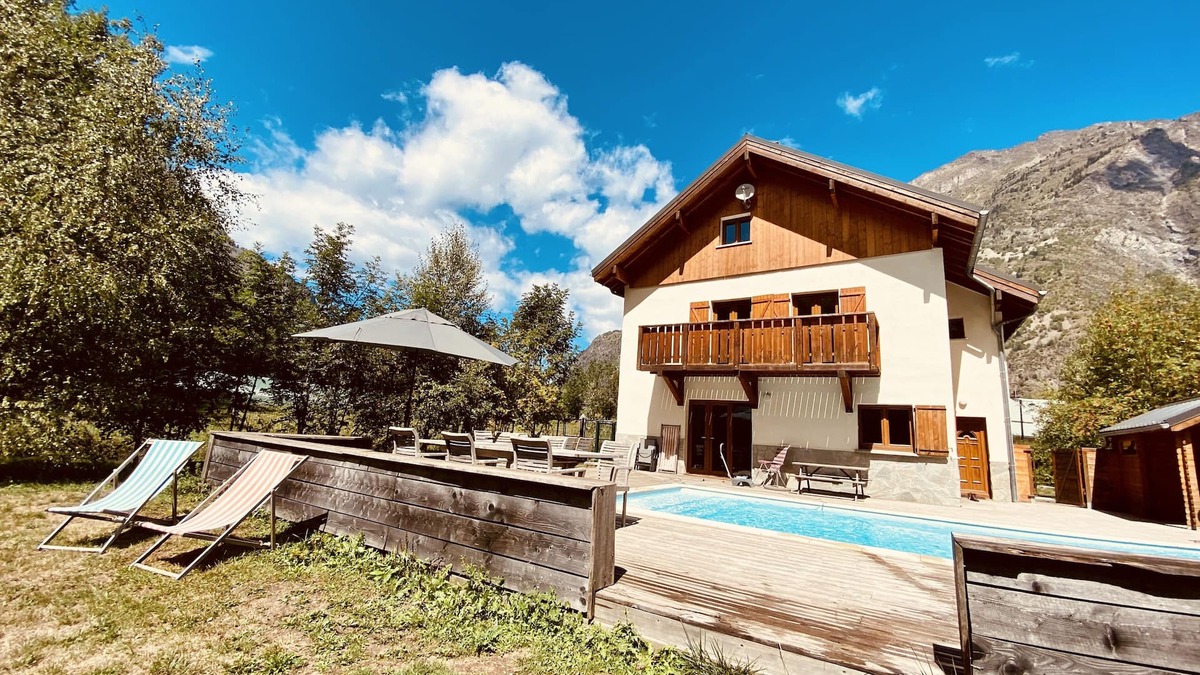 Venosc Ski Chalet | Chalet les Ecrins - 230m2 ✨ Sauna - Swimmingpool - Garden ✨