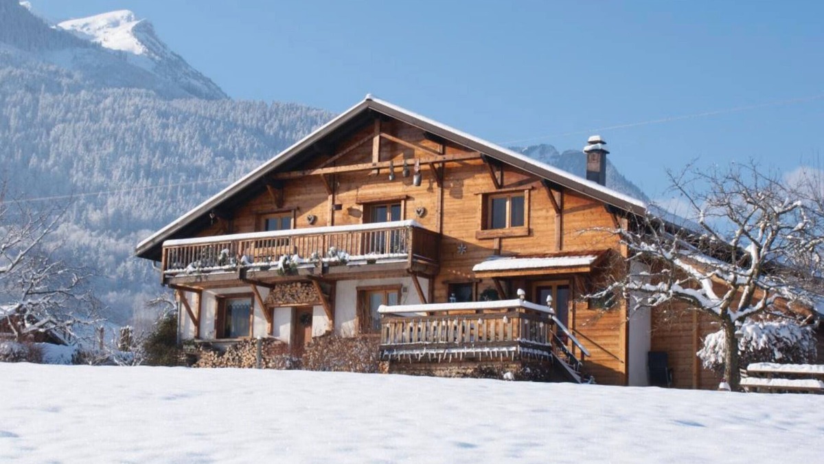 Faverges-Seythenex Ski Chalet | Chalet 'Les Grands Champs Sud' with Mountain View, Private Terrace and Wi-Fi