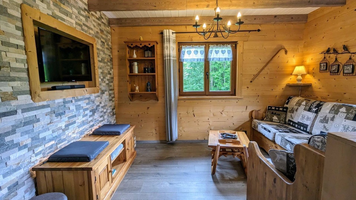 Cornimont Ski Chalet | Chalet " Les Volets Rouges " Chalet with all comforts, near La Bresse