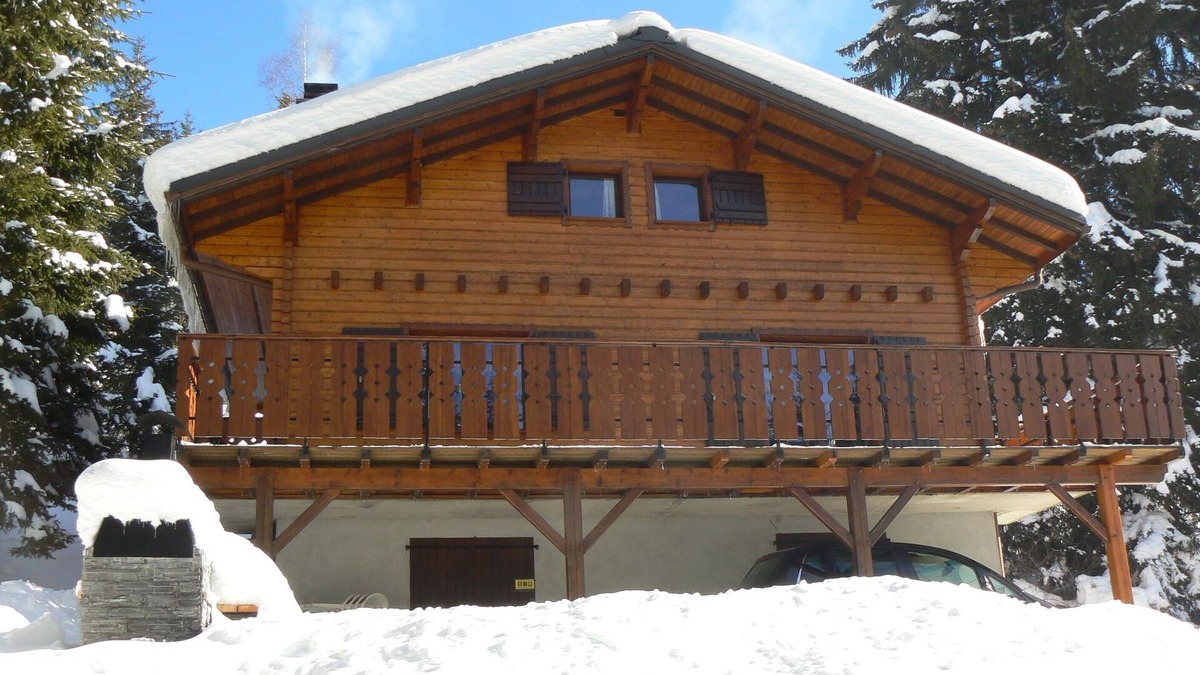 Station de Drouzin le Mont Ski Chalet | Chalet located in the saddle point of Corbier 400m from the trails of Drouzin