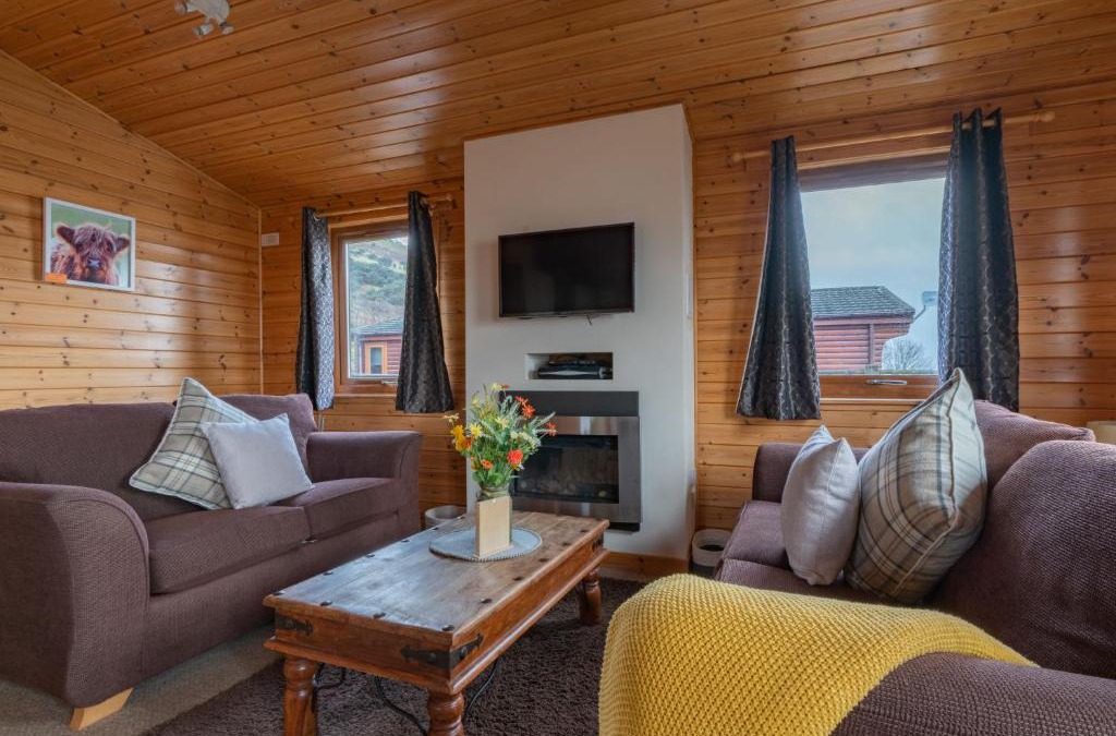 Kinross Ski Chalet | Chalet Loch Leven Lodge 10 by Interhome