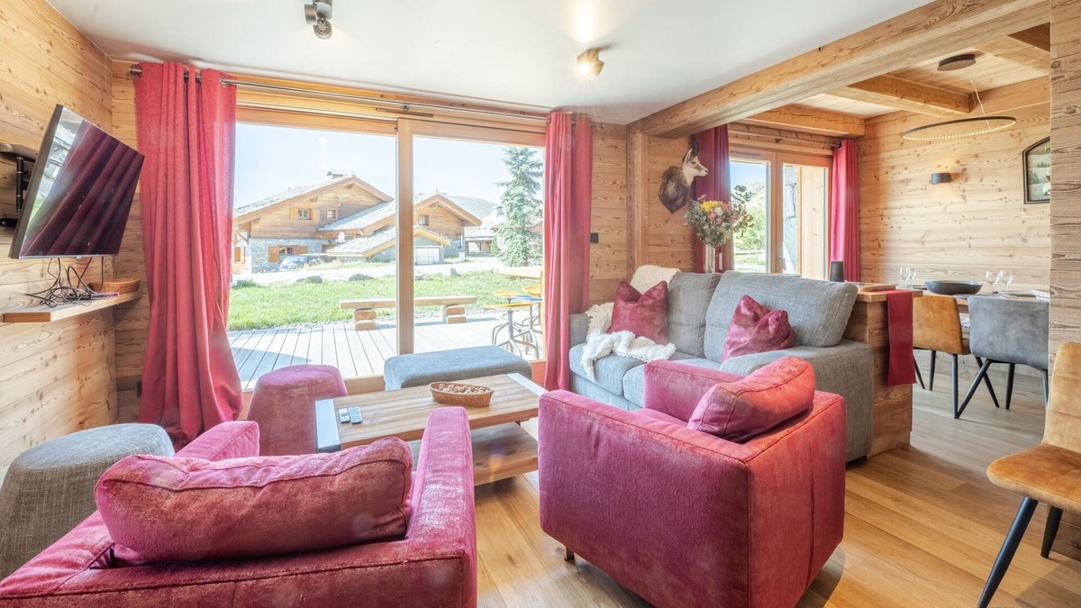 Bergers Ski Chalet | Chalet Louisa, Milou ski in/ski out, sauna and jacuzzi.