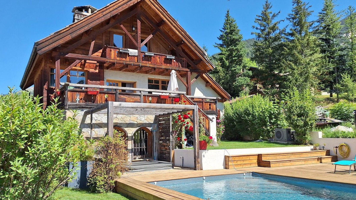Saint-Chaffrey Apartment | Chalet-luxe-SERRE CAMBEOU* Swimming pool&Spa ideal for a family holiday