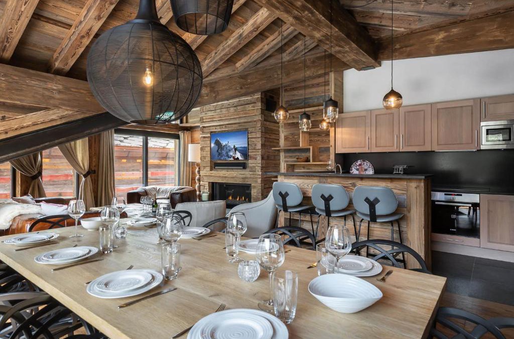 Val-d'Isere Ski Chalet | Chalet luxueux avec 5 chambres, hammam, cheminée et grande terrasse au cœur de Val d'Isère - FR-1-567-34