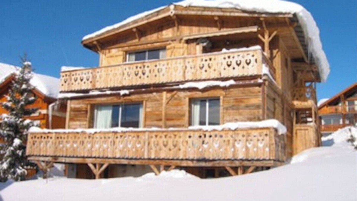 Jeux Ski Chalet | Chalet Maxine* in the heart of the resort close to the slopes