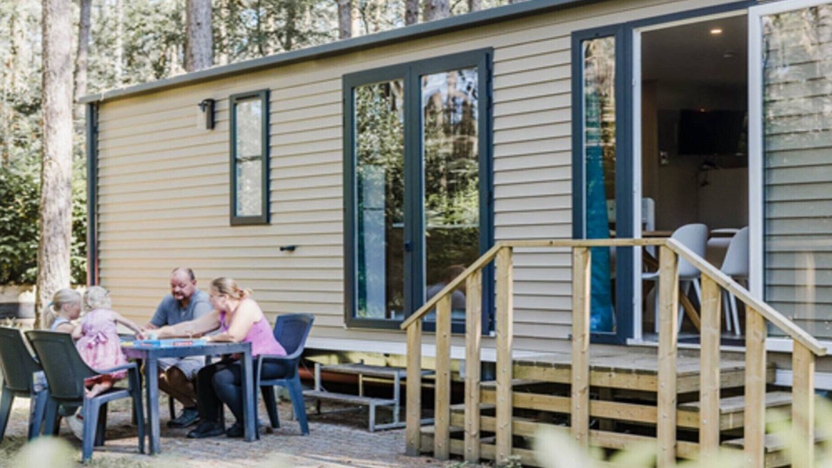 Wechelderzande Ski Chalet | Chalet near Antwerp with Nature Trails