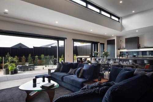 Daylesford House | Chalet Noir - sleek design with heated plunge pool