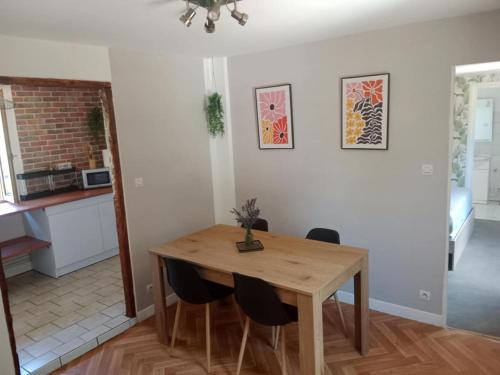 Charleval Apartment | Chalet normand