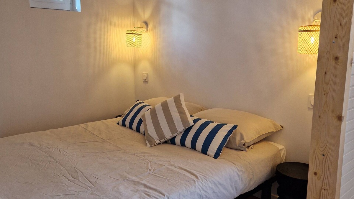 Saint-Sauveur-les-Bray Ski Chalet | Chalet on the Seine