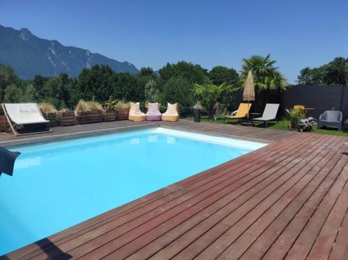 Viviers-du-Lac Apartment | Chalet Omm heated pool spa sauna