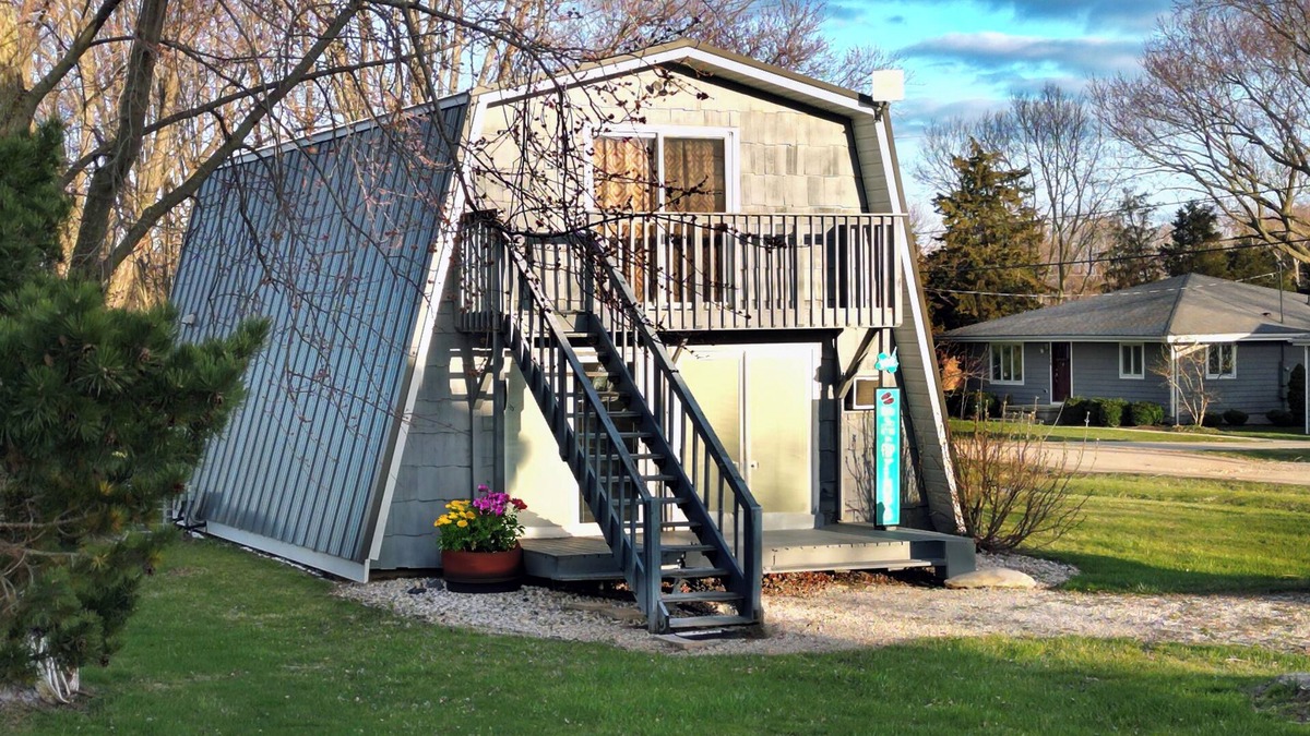 Kelleys Island Ski Chalet | Chalet, "On the Rock" Kelleys Island Ohio