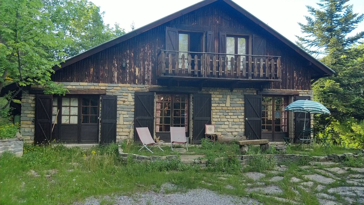 Allos Ski Chalet | Chalet on the slopes