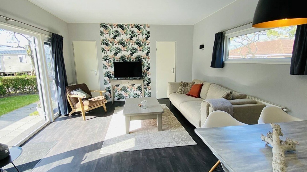Oostkapelle Ski Chalet | Chalet op een Familie Camping