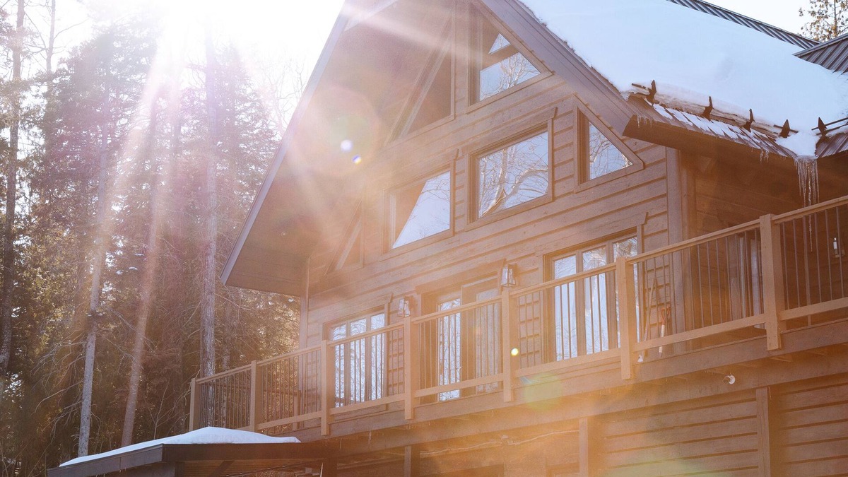 Pointe-au-Pic Ski Chalet | Chalet Peah - Log Cabin in the Heart of Charlevoix