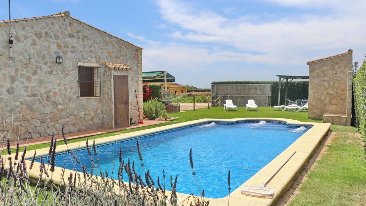 Conil de la Frontera Ski Chalet | Chalet Piedra with private pool