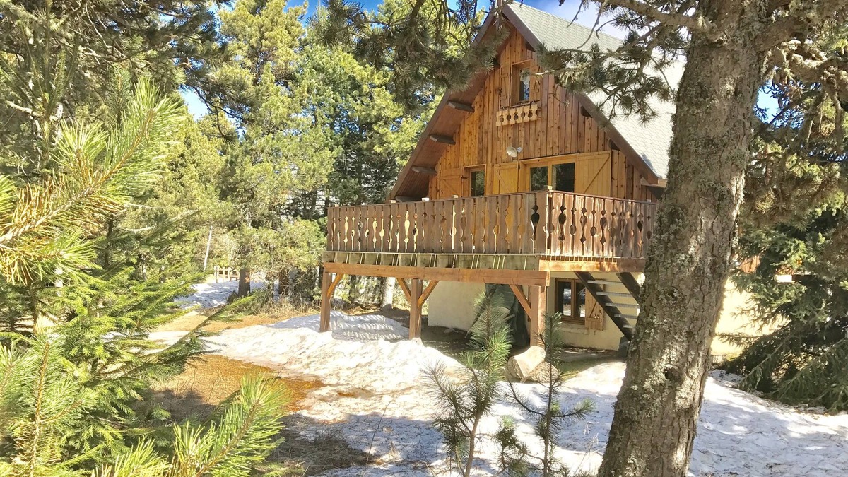 Pyrenees 2000 Ski Chalet | CHALET Pyrénées 2000 comfortable comfort charm of nature near slopes