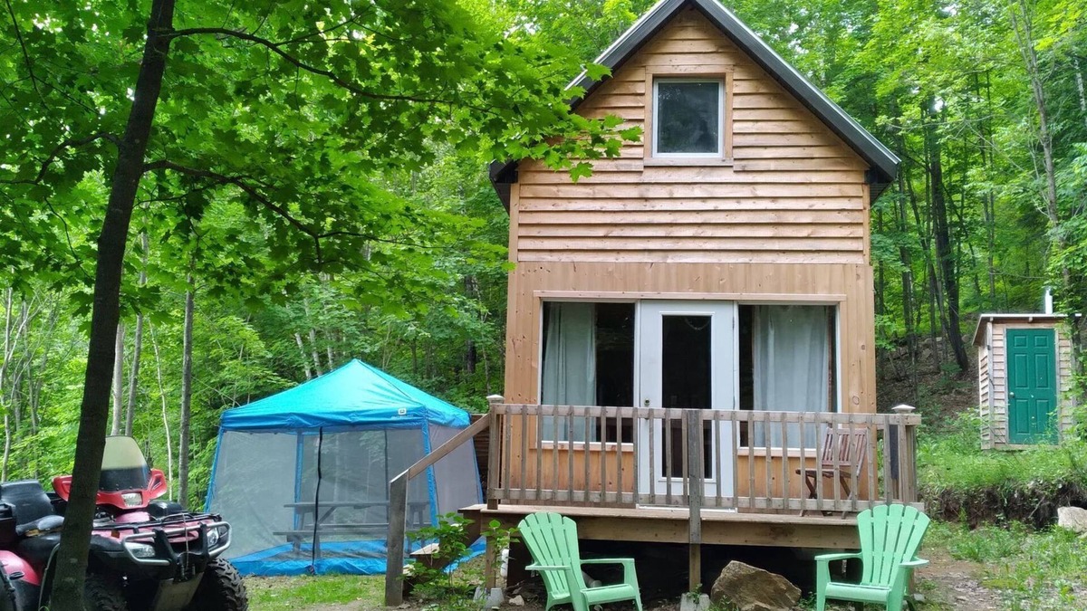 Sainte-Beatrix Cabin | Chalet Refuge- Le Mélilot