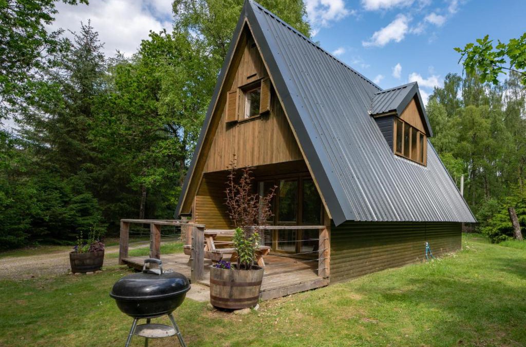 Cannich Ski Chalet | Chalet Rowan Cottage by Interhome