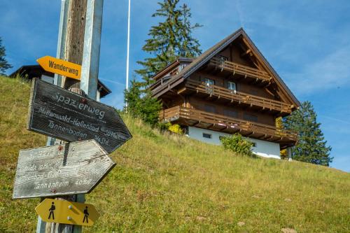 Flums Apartment | Chalet Ruedi - CharmingStay