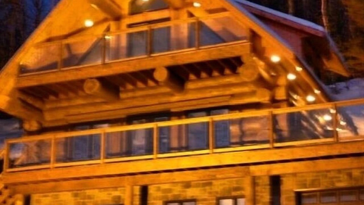 Saint-Hippolyte Ski Chalet | Chalet Scandinave au Quebec Vue, Spa, Sauna, Douche ext