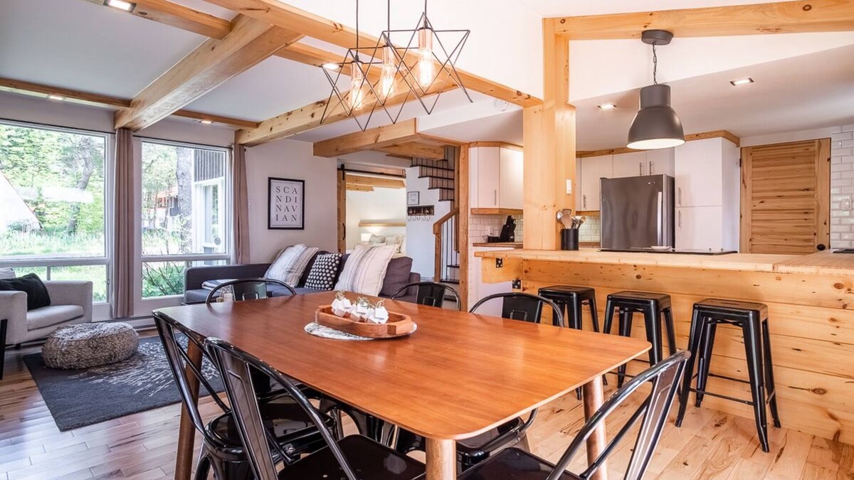 Orford Ski Chalet | Chalet Scandinavian, Turn Key Amenities + Pet Friendly + Dedicated Workspace with Hi Speed WiF