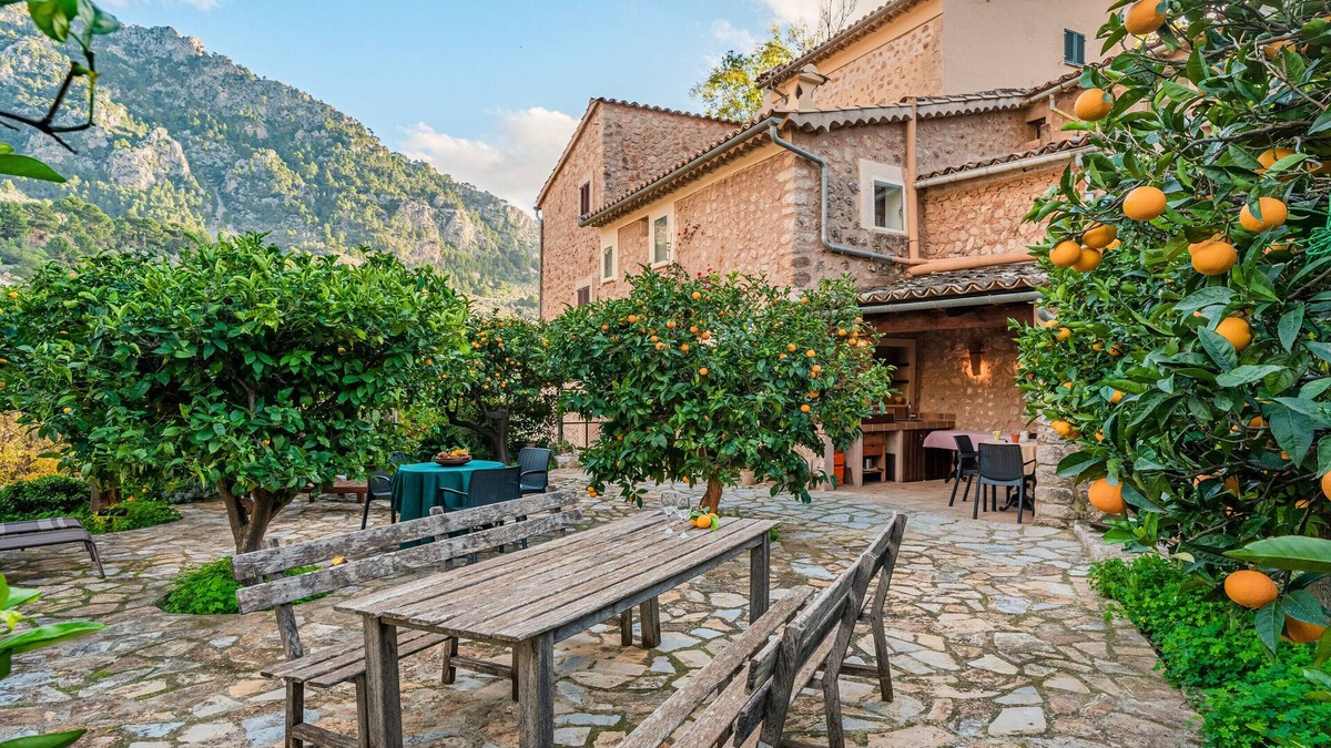 Fornalutx Ski Chalet | Chalet "Se Teulere" with Terrace & Wi-Fi