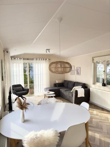 Groot Valkenisse Ski Chalet | Chalet Sirun Strandcamping Valkenisse, Biggekerke