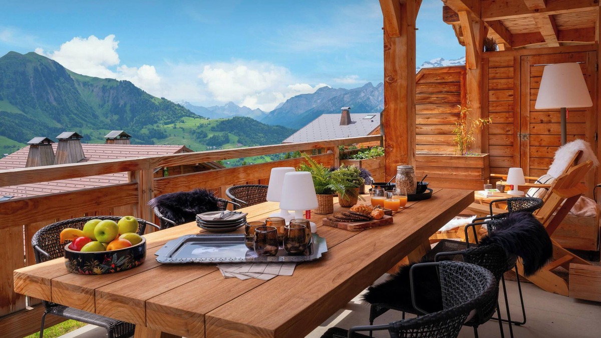 Manigod Ski Chalet | Chalet Sivara - Aravis mountains stay for 6 - OVO Network