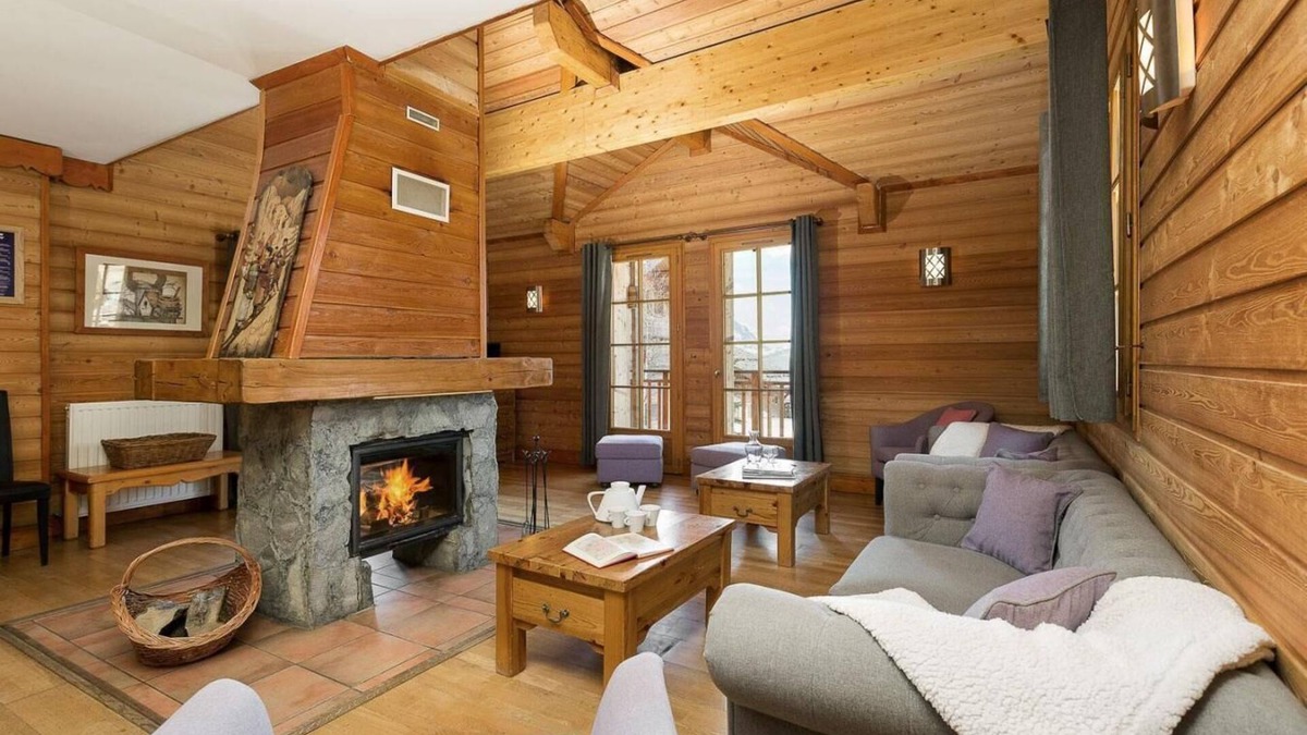 Bergers Ski Chalet | Chalet, ski-in/ski-out & foot of the slopes, terrace, fireplace or stove, parking, tv, 200-210m²