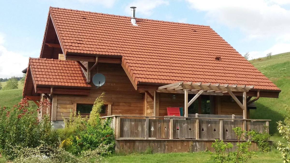 Fresse-sur-Moselle Ski Chalet | Chalet sleeps 8 nature quiet mountain heated indoor pool sauna