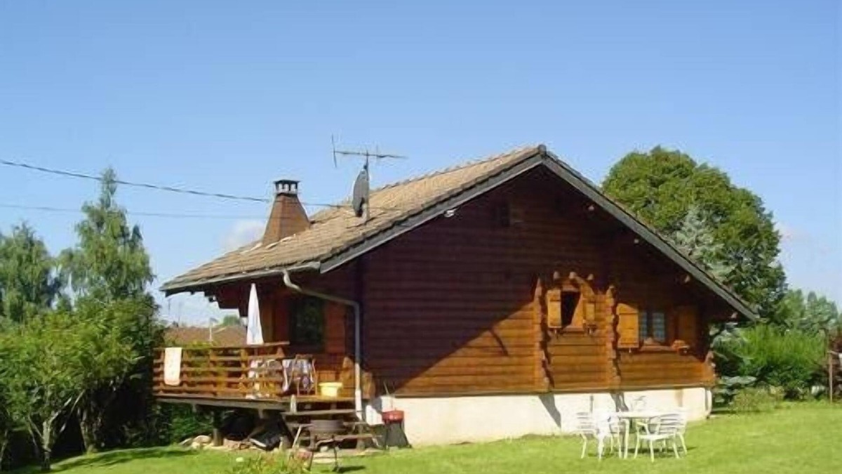 Saint-Maurice-Crillat Ski Chalet | Chalet St Maurice Crillat (Jura) France - Région des Lacs