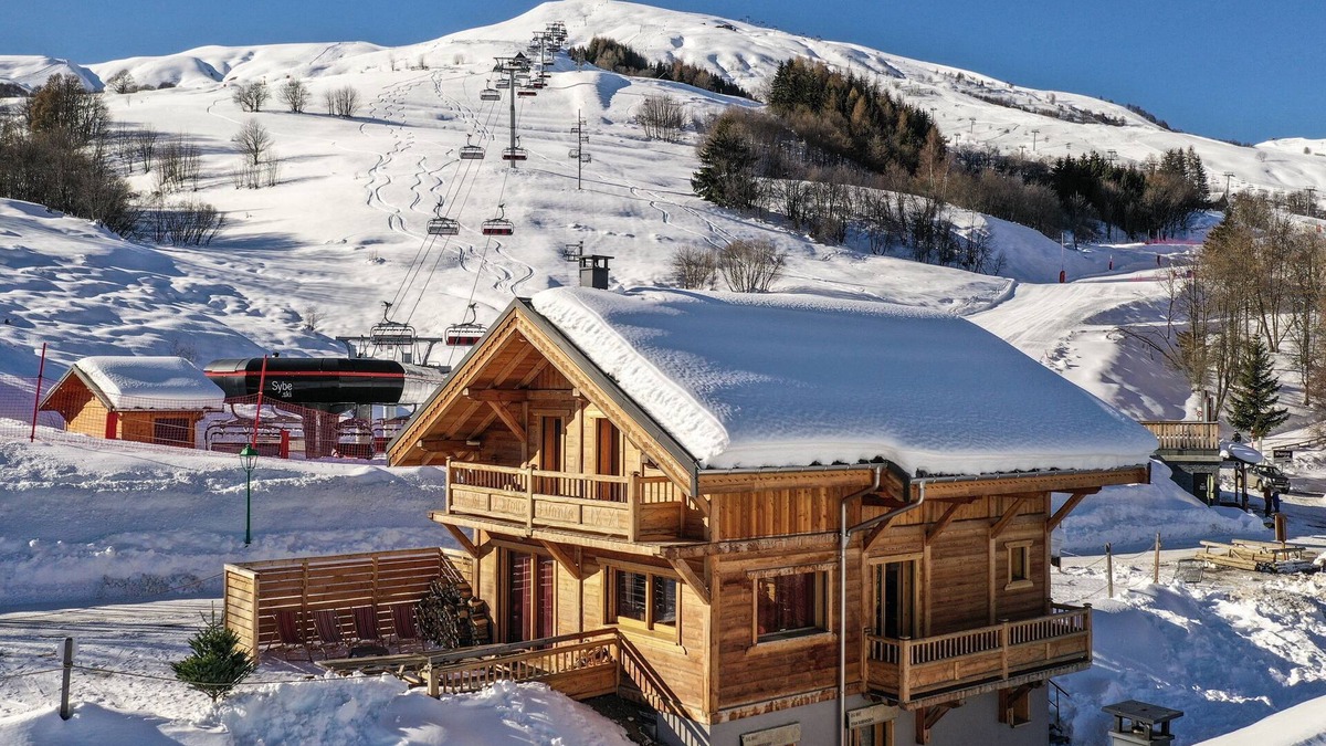 Le Corbier Ski Chalet | Chalet standing 4* face aux pistes 6chambres 5sdb : L'Etoile Filante