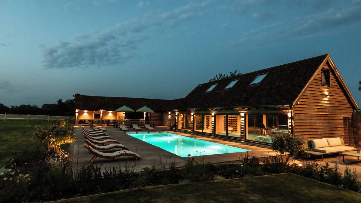 Abbess Roding Ski Chalet | Chalet Style apartment with bed pods. Great for groups of friends