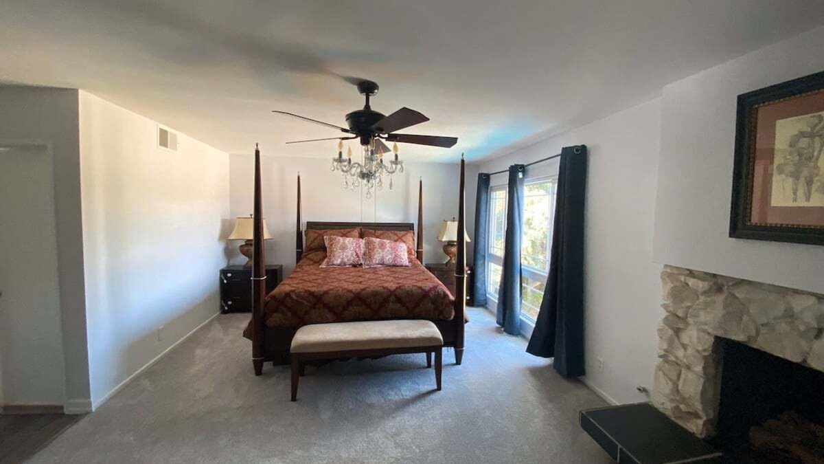 Simi Valley House | Chalet-style Home Perfect for Family - Heated Pool