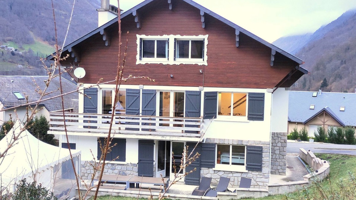 Cauterets Ski Chalet | Chalet "Sublime Chalet 14 Pers Spa Extrieur" with Mountain View