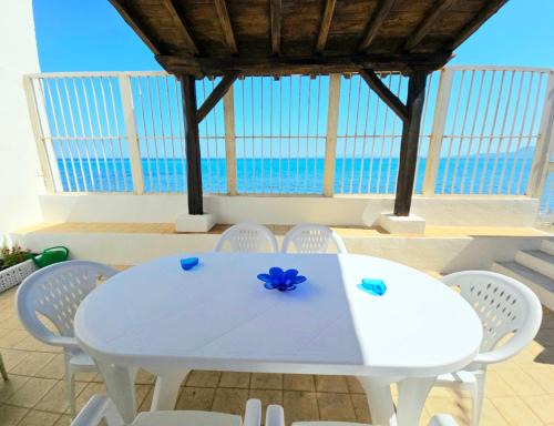 Torre di Faro Apartment | Chalet Tiziana ~ Una veranda sul mare ~