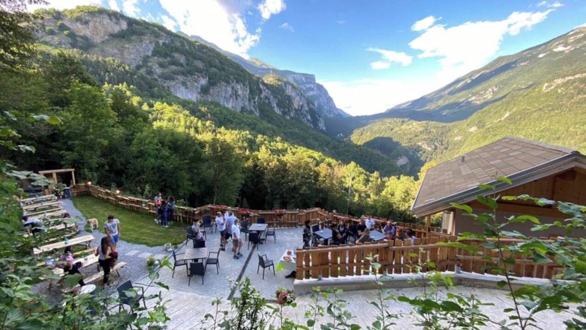 Ranzo Bed & Breakfast | CHALET TORCEL AFFITTACAMERE