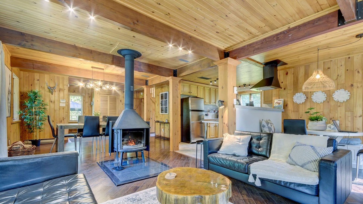 Lac-Superieur House | Chalet Tremblant ski cycling outdoor and nature