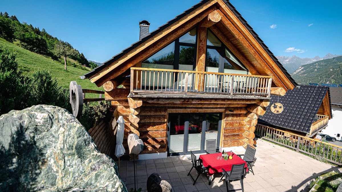 Ladis Ski Chalet | Chalet 'Tyroladis Family Chalet Frommes' with Mountain View, Private Terrace and Wi-Fi