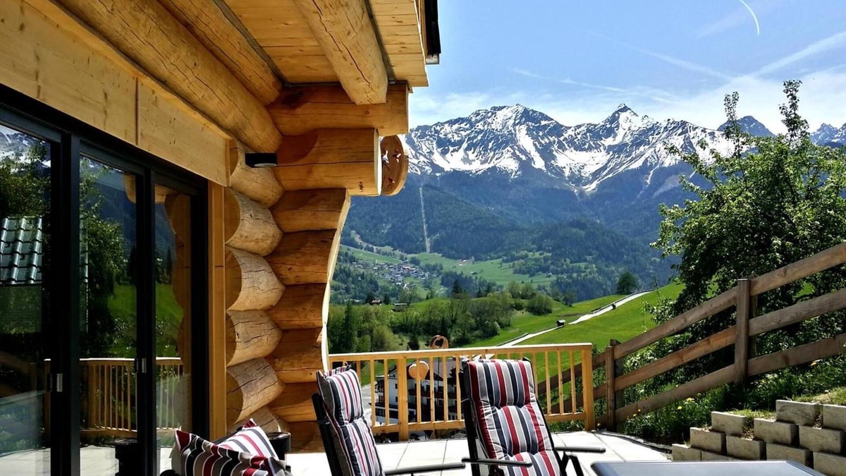 Ladis Ski Chalet | Chalet 'Tyroladis Family Relax Laudegg' with Mountain View, Private Terrace and Wi-Fi