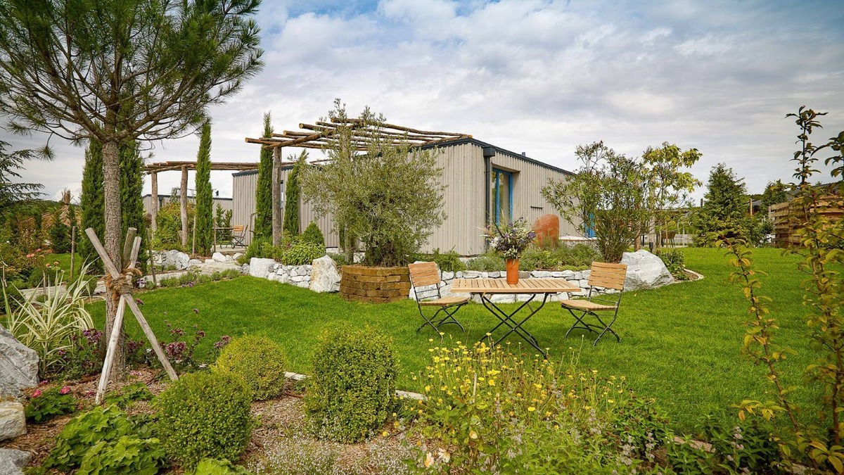 Schiltern Apartment | Chalet Villa (40-60 sqm) - maritime, stylish, flooded with sunlight