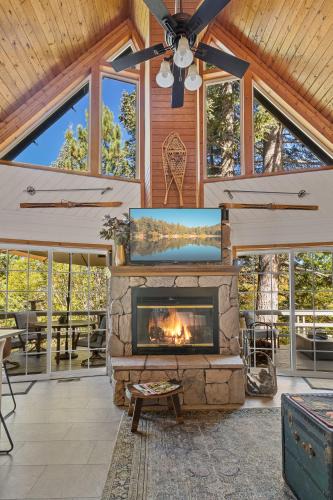 Green Valley Lake House | Chalet Vino - Snow Valley Mountain Resort