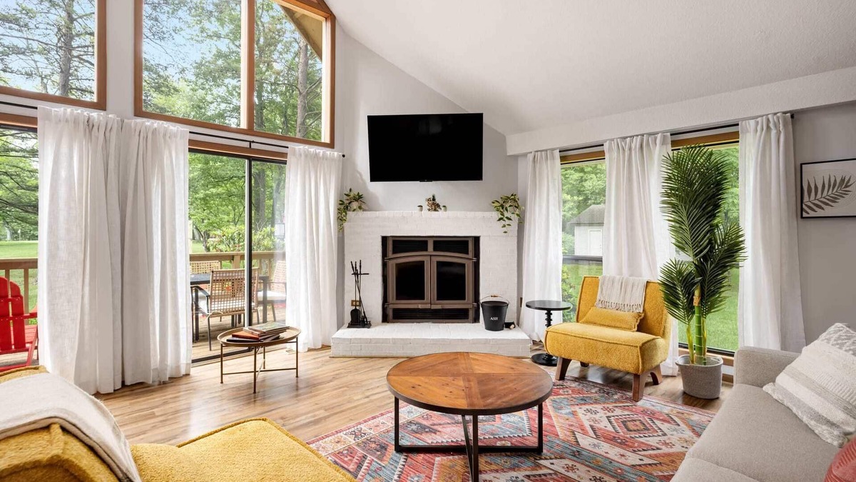 The Woods Ski Chalet | Chalet w Hot Tub, Deck, Fire Pit, Wifi, Resort Fun