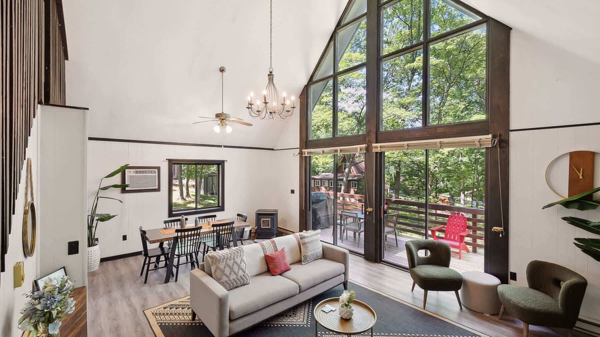 Luray Ski Chalet | Chalet w Hot Tub, Fire Pit, Grill & Deck