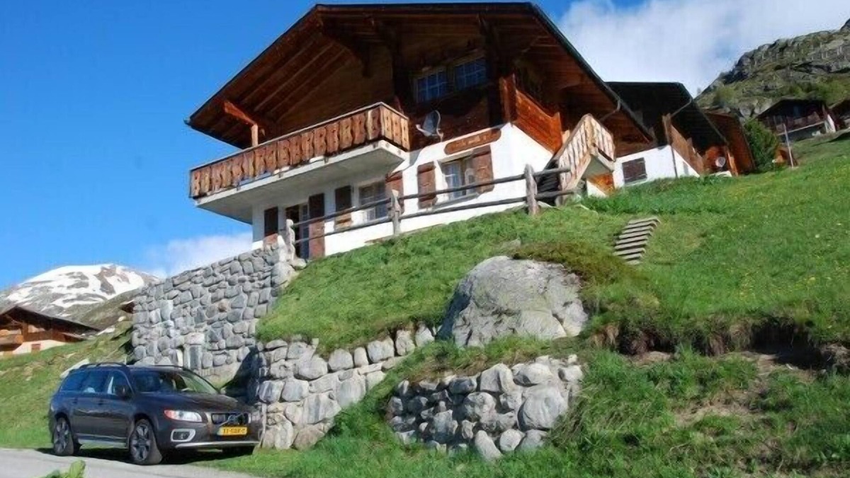 Wiler Ski Chalet | Chalet Wachsmuth - sun, snow and panoramic views