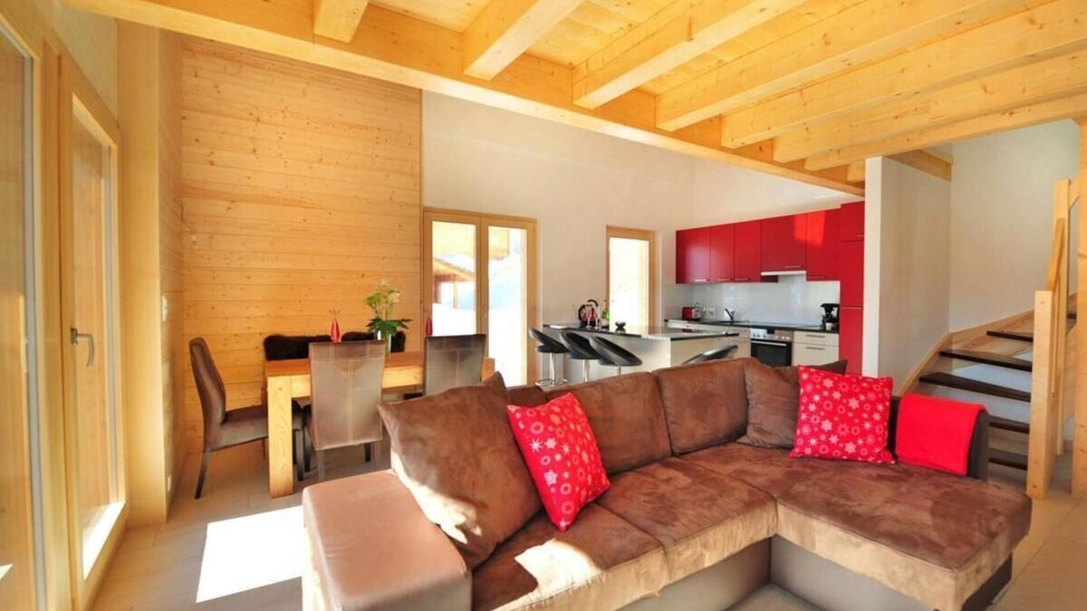 Heremence Ski Chalet | Chalet, wifi, terrace, balcony, fireplace or stove, parking, tv, 105m², Thyon