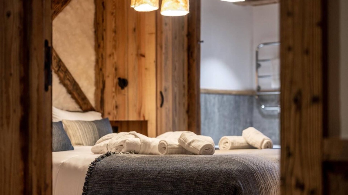Le Fornet Ski Chalet | Chalet, wifi, view mountain, sauna, terrace, balcony, fireplace or stove, parking, tv, ski locker