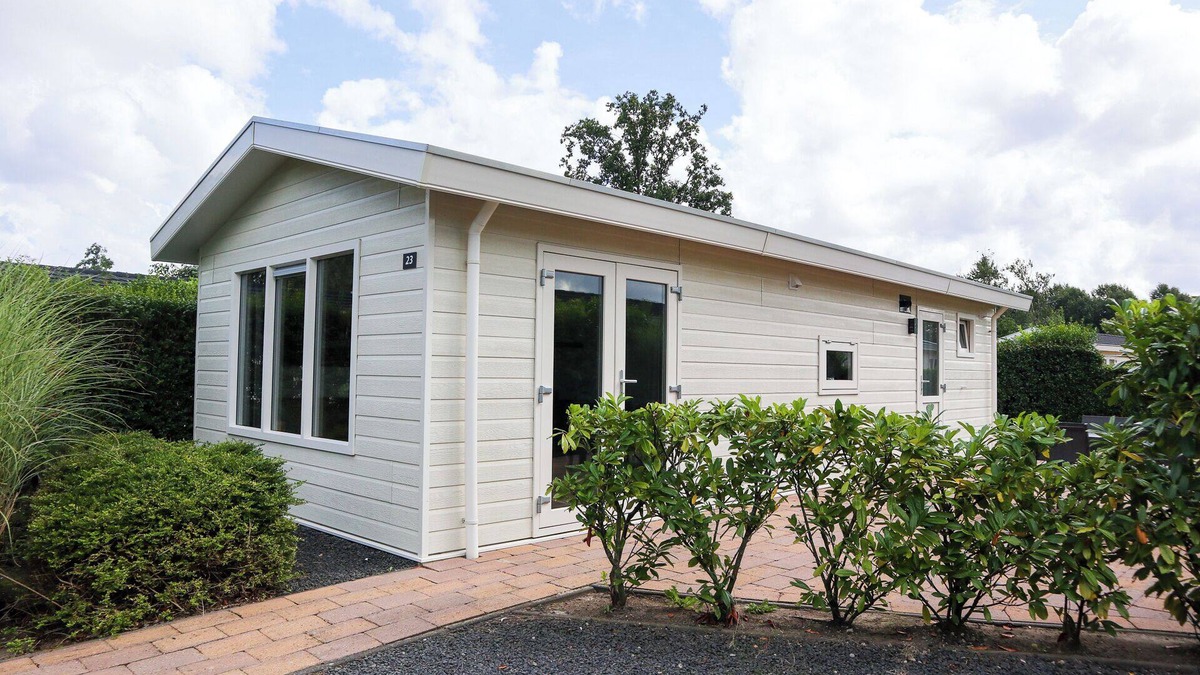 Velsen-Zuid House | Chalet with 2 bedrooms and a terrace